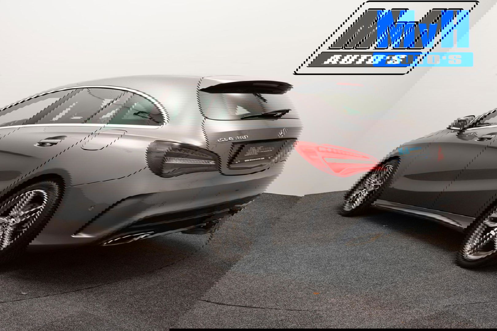 Mercedes-Benz CLA Shooting Brake 180 AMG|TREKH|CARPLAY|LED