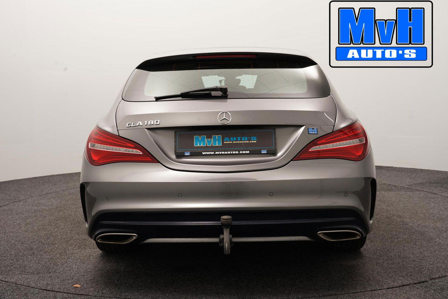 Mercedes-Benz CLA Shooting Brake 180 AMG|TREKH|CARPLAY|LED