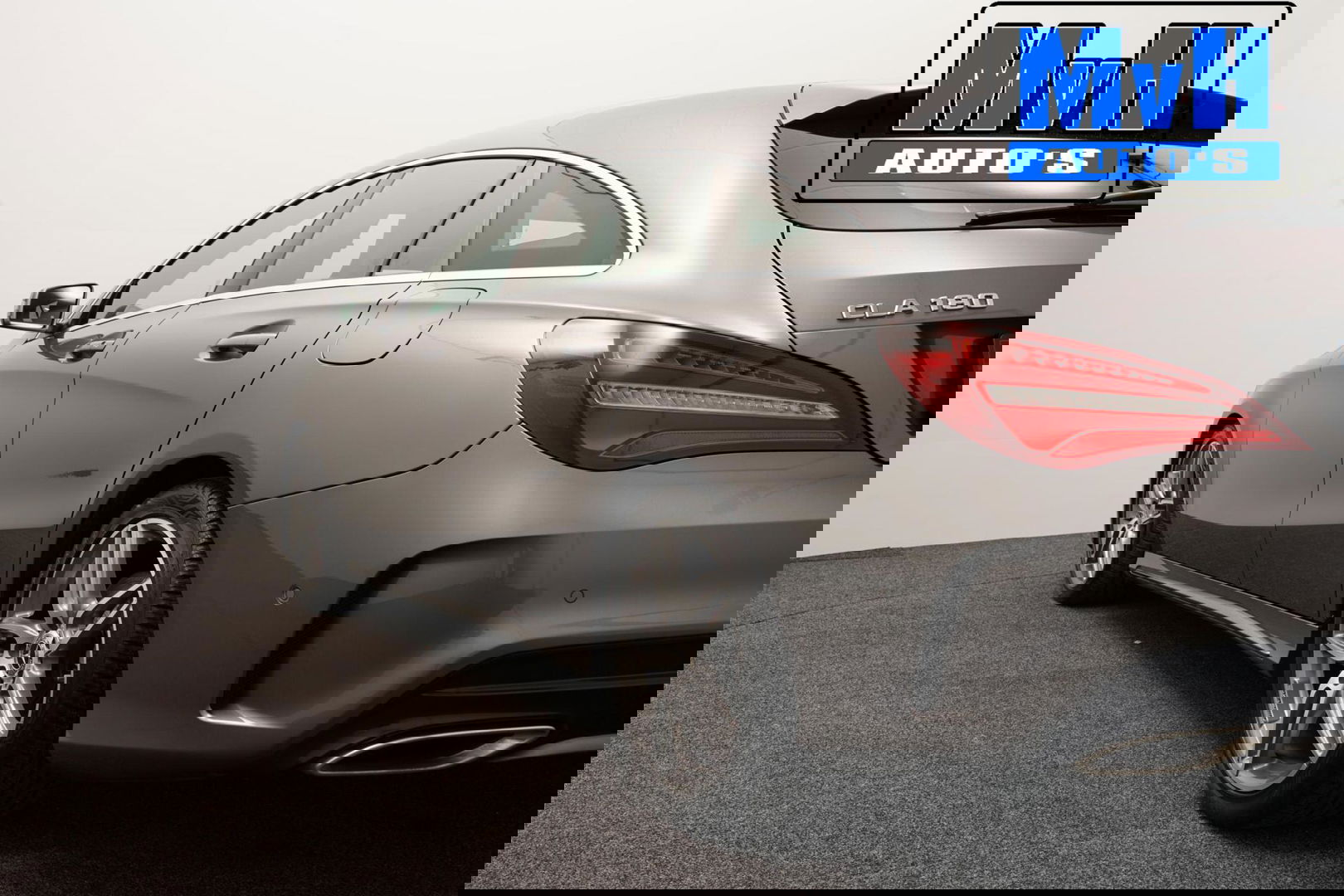 Mercedes-Benz CLA Shooting Brake 180 AMG|TREKH|CARPLAY|LED