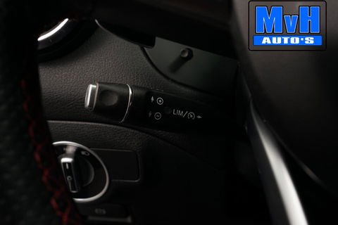 Mercedes-Benz CLA Shooting Brake 180 AMG|TREKH|CARPLAY|LED