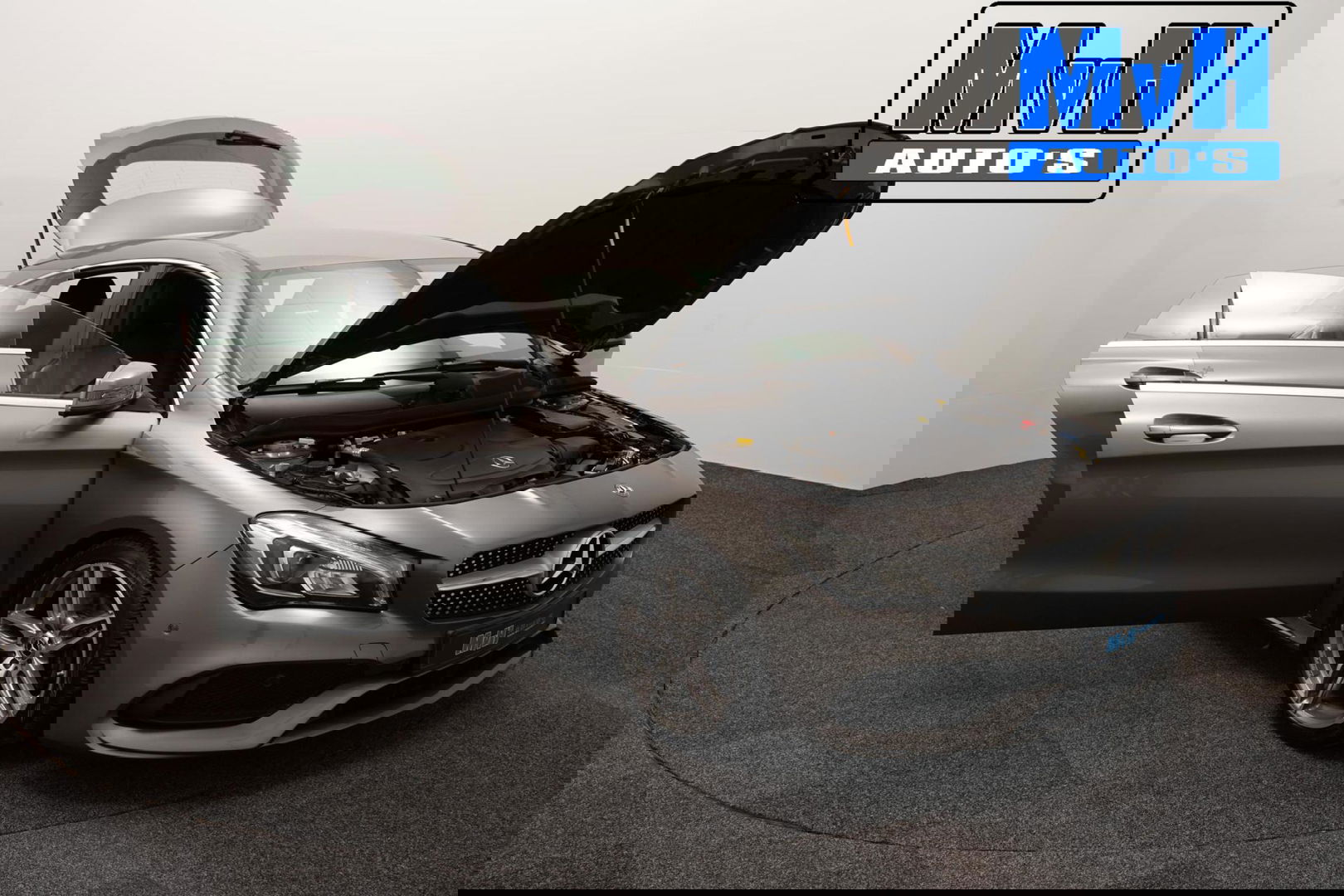 Mercedes-Benz CLA Shooting Brake 180 AMG|TREKH|CARPLAY|LED