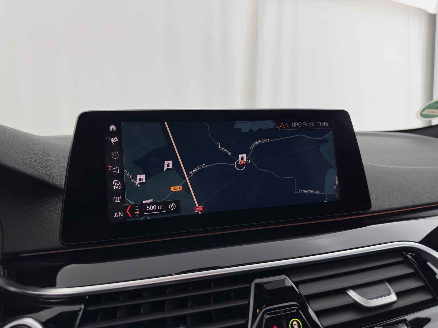 BMW 5 Serie Touring 530d Sportline High Executive Aut. *PANO | LUXURY-LEATHER | FULL-LED | MEMORY-PACK | TOP-VIEW | HEATED-COMFORTSEATS | NAVI-FULLMAP | PRIVACY-GLASS | AMBIENT-LIGHT | ECC | CARPLAY | PDC | TOWBAR | SHIFT-PADDLES | 20"ALU*