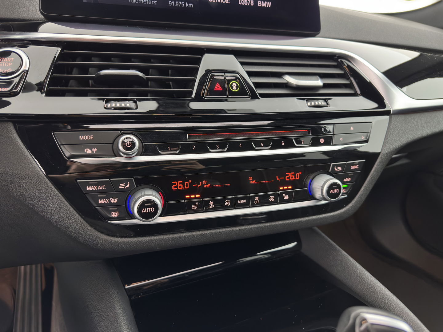 BMW 5 Serie Touring 530d High Executive Aut. *PANO | LUXURY-LEATHER | FULL-LED | MEMORY-PACK | TOP-VIEW | HEATED-COMFORTSEATS | NAVI-FULLMAP | PRIVACY-GLASS | AMBIENT-LIGHT | ECC | PDC | 20''ALU*