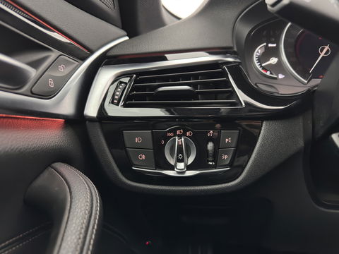 BMW 5 Serie Touring 530d High Executive Aut. *PANO | LUXURY-LEATHER | FULL-LED | MEMORY-PACK | TOP-VIEW | HEATED-COMFORTSEATS | NAVI-FULLMAP | PRIVACY-GLASS | AMBIENT-LIGHT | ECC | PDC | 20''ALU*