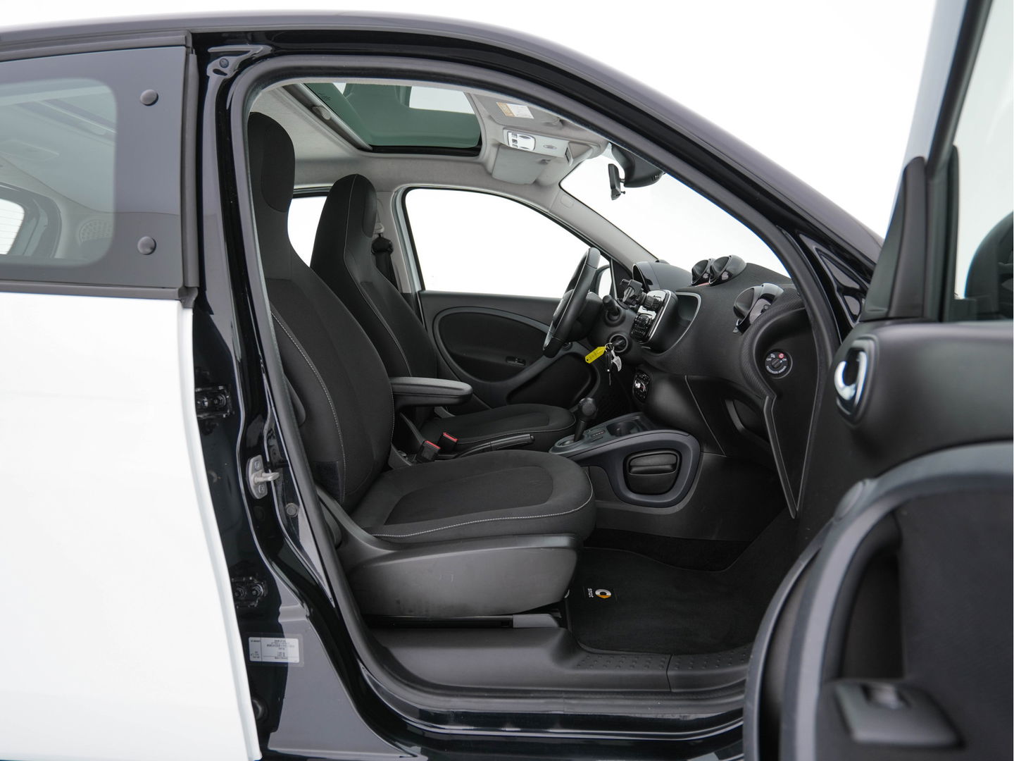 Smart Forfour EQ Comfort 18 kWh {SOH-91%} Aut. *PANO | AIRCO | COMFORT-SEATS | CRUISE | PDC | 15''ALU*