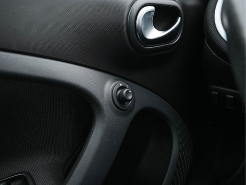 Smart Forfour EQ Comfort 18 kWh {SOH-91%} Aut. *PANO | AIRCO | COMFORT-SEATS | CRUISE | PDC | 15''ALU*