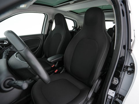 Smart Forfour EQ Comfort 18 kWh {SOH-91%} Aut. *PANO | AIRCO | COMFORT-SEATS | CRUISE | PDC | 15''ALU*