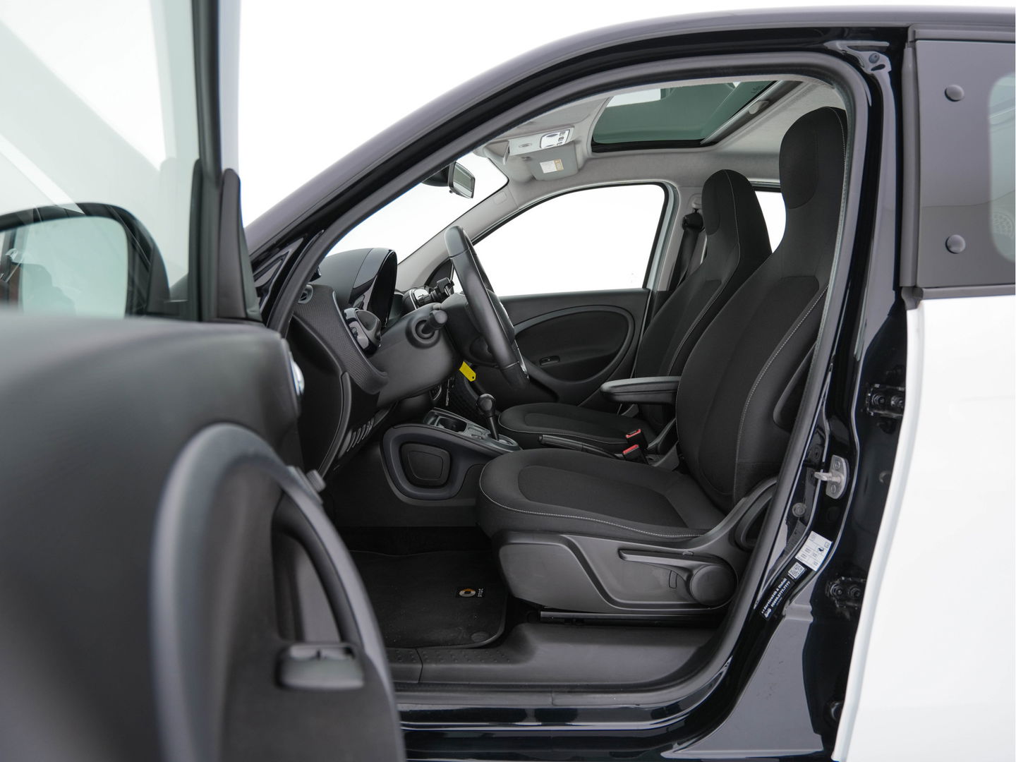 Smart Forfour EQ Comfort 18 kWh {SOH-91%} Aut. *PANO | AIRCO | COMFORT-SEATS | CRUISE | PDC | 15''ALU*