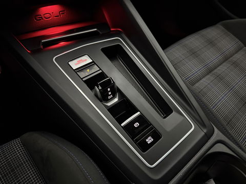 Volkswagen Golf 1.4 eHybrid GTE Black Style | SOH 89% | Sfeer | Virtual | Adap. Cruise | Stoel/stuur verw. | Camera | Carplay