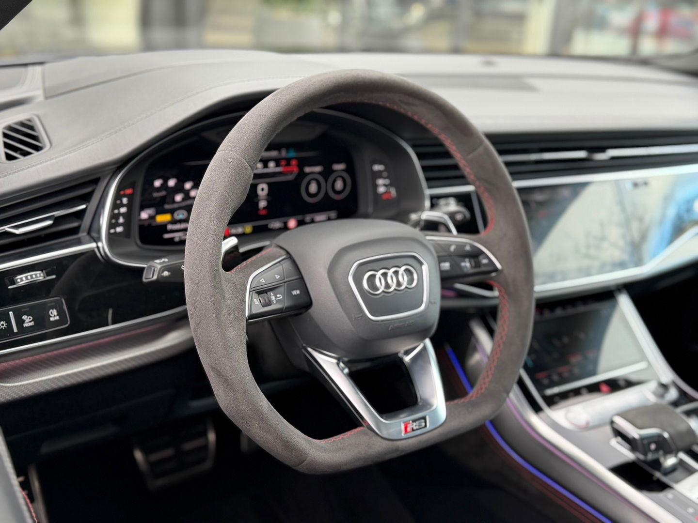 Audi RSQ8 4.0 TFSI Quattro|Pano|Keramisch|NL-Auto|B&O|Carbon|Head-Up|Memory|Keyless|4Wielbesturing