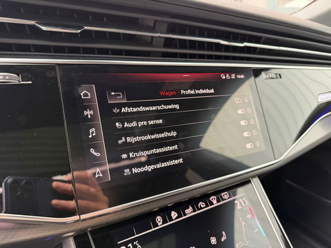 Audi RSQ8 4.0 TFSI Quattro|Pano|Keramisch|NL-Auto|B&O|Carbon|Head-Up|Memory|Keyless|4Wielbesturing