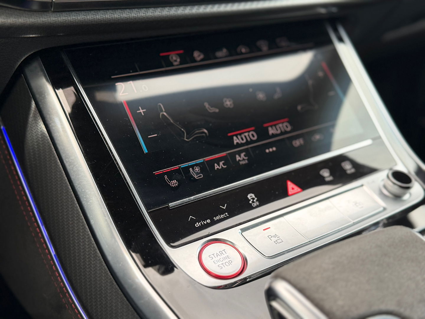 Audi RSQ8 4.0 TFSI Quattro|Pano|Keramisch|NL-Auto|B&O|Carbon|Head-Up|Memory|Keyless|4Wielbesturing