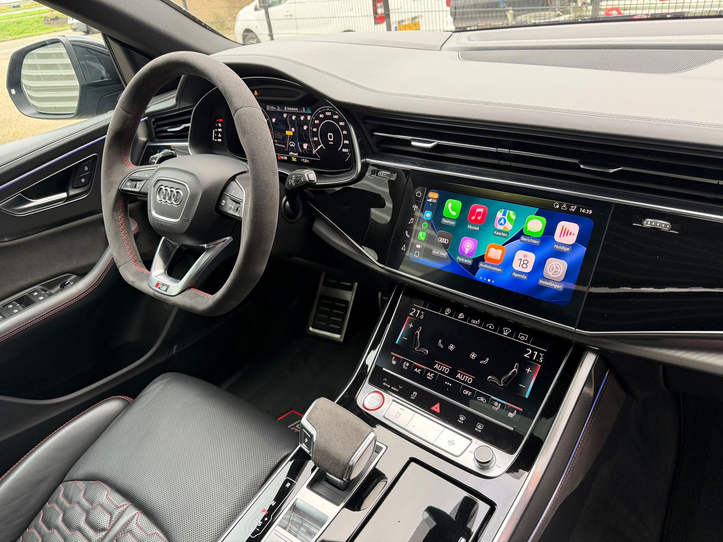 Audi RSQ8 4.0 TFSI Quattro|Pano|Keramisch|NL-Auto|B&O|Carbon|Head-Up|Memory|Keyless|4Wielbesturing