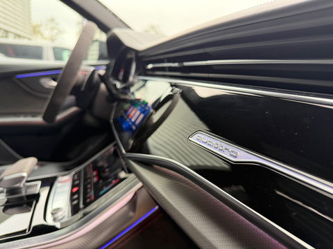 Audi RSQ8 4.0 TFSI Quattro|Pano|Keramisch|NL-Auto|B&O|Carbon|Head-Up|Memory|Keyless|4Wielbesturing