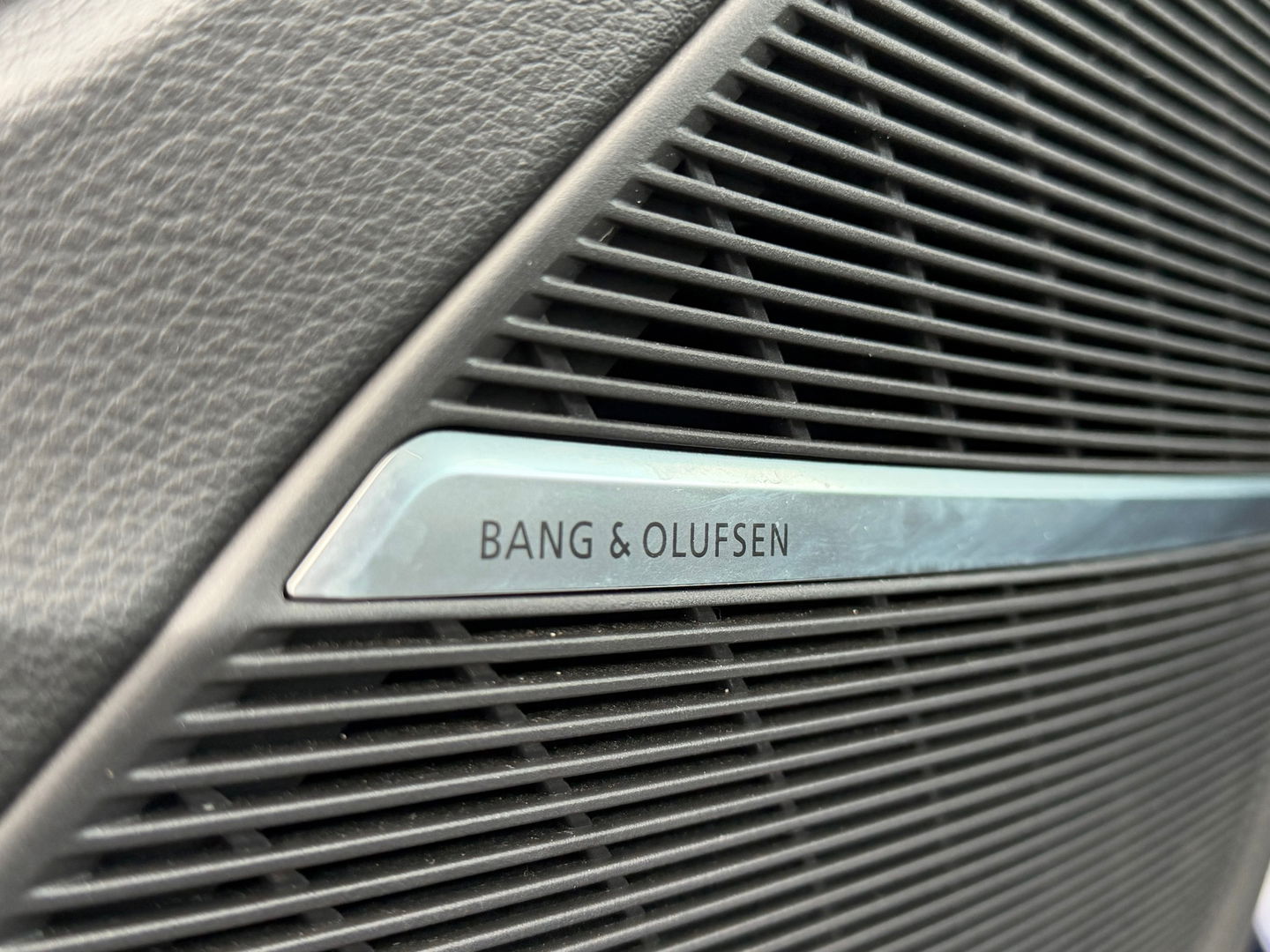 Audi RSQ8 4.0 TFSI Quattro|Pano|Keramisch|NL-Auto|B&O|Carbon|Head-Up|Memory|Keyless|4Wielbesturing