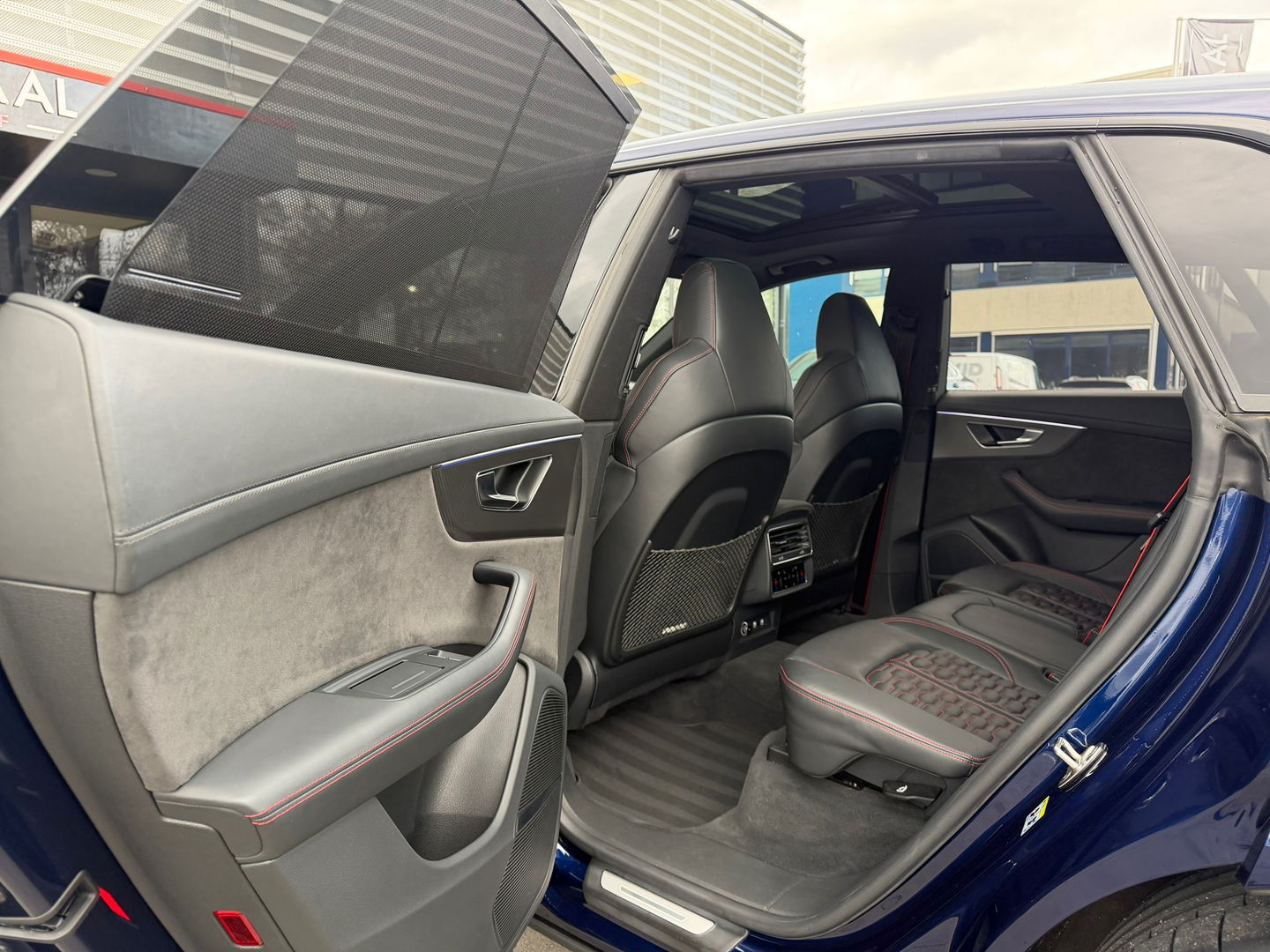 Audi RSQ8 4.0 TFSI Quattro|Pano|Keramisch|NL-Auto|B&O|Carbon|Head-Up|Memory|Keyless|4Wielbesturing