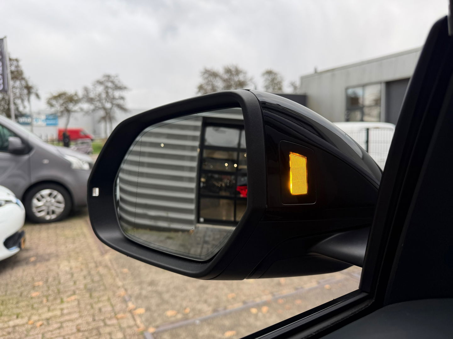 Audi RSQ8 4.0 TFSI Quattro|Pano|Keramisch|NL-Auto|B&O|Carbon|Head-Up|Memory|Keyless|4Wielbesturing