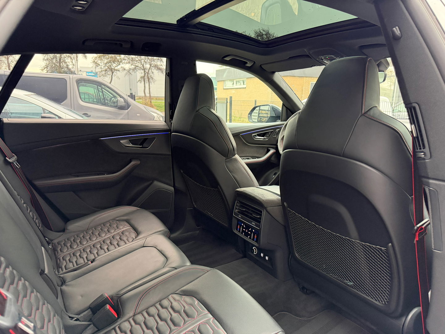 Audi RSQ8 4.0 TFSI Quattro|Pano|Keramisch|NL-Auto|B&O|Carbon|Head-Up|Memory|Keyless|4Wielbesturing