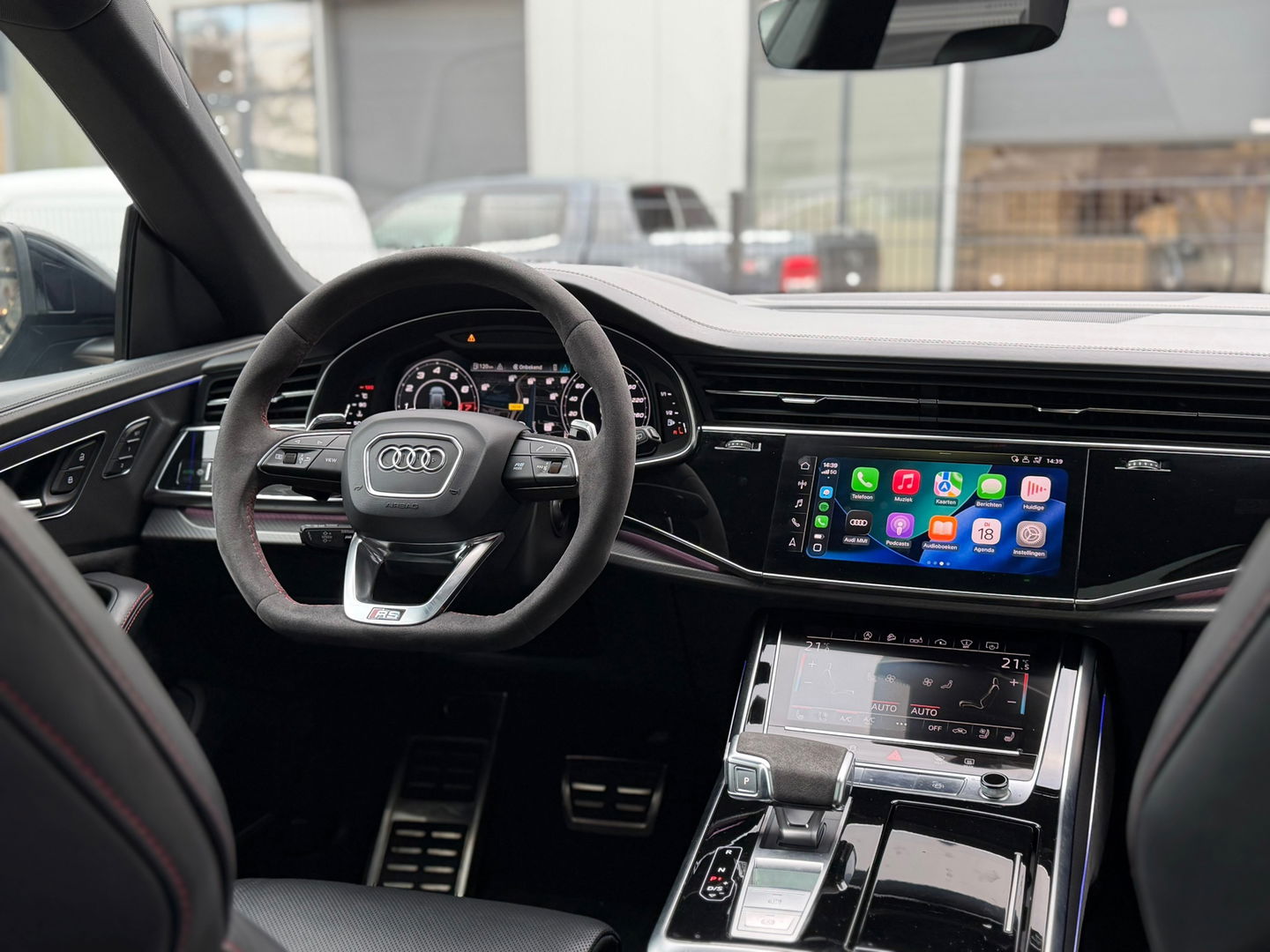 Audi RSQ8 4.0 TFSI Quattro|Pano|Keramisch|NL-Auto|B&O|Carbon|Head-Up|Memory|Keyless|4Wielbesturing