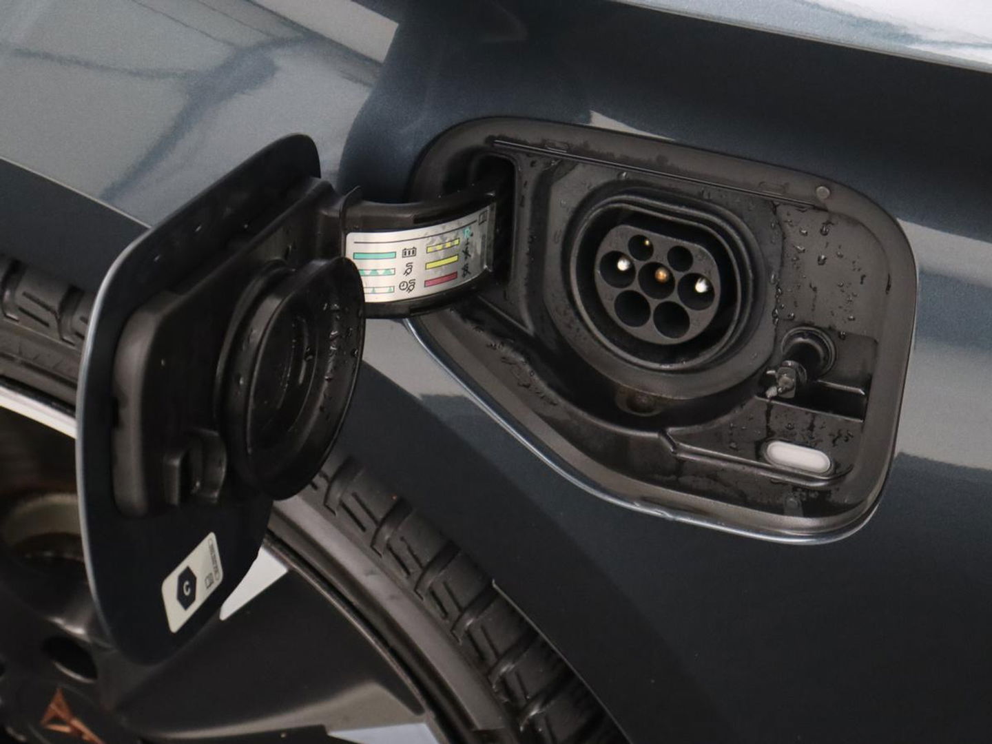 CUPRA Leon 1.4 eHybrid VZ | 245pk | Leder | Stoelverwarming | Memory | Carplay | Navigatie | Sfeerverlichting | Parkeerhulp | Sportstoelen | Keyless | Climate control | Cruise control | PHEV | Plug In