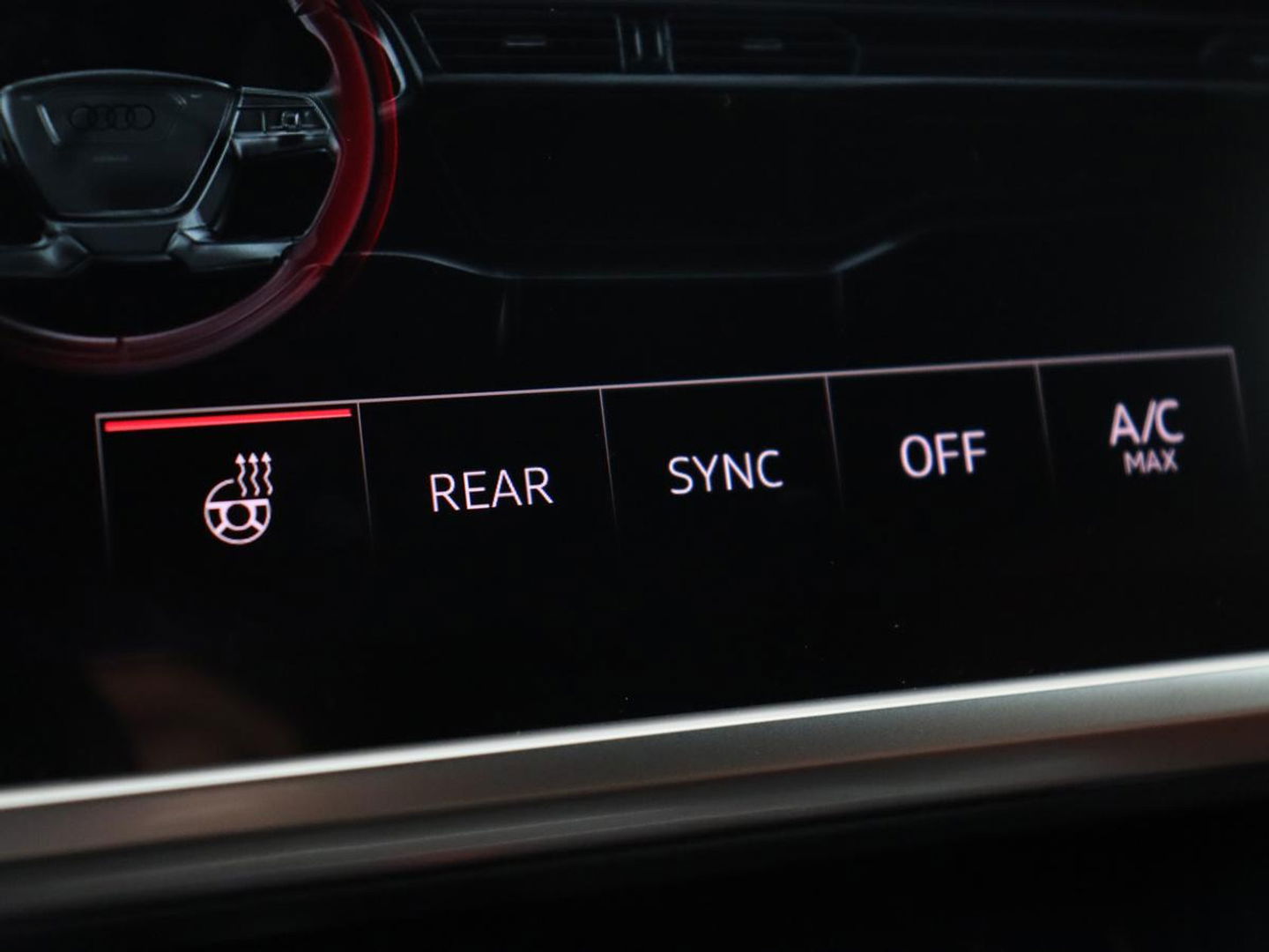 Audi A6 50 TFSIe quattro S edition | Panoramadak | Adaptive cruise | Nappaleder | Stoel & stuurverwarming | Camera | Trekhaak | Keyless | Adaptief onderstel | Carplay | Navigatie | Matrix LED | Getint glas | PHEV | Plug In