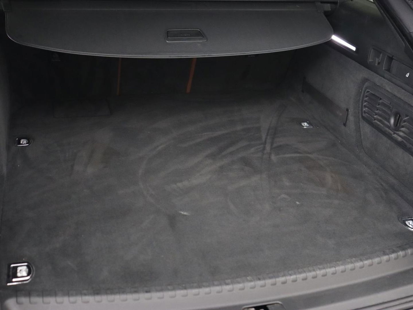 Audi A6 50 TFSIe quattro S edition | Panoramadak | Adaptive cruise | Nappaleder | Stoel & stuurverwarming | Camera | Trekhaak | Keyless | Adaptief onderstel | Carplay | Navigatie | Matrix LED | Getint glas | PHEV | Plug In