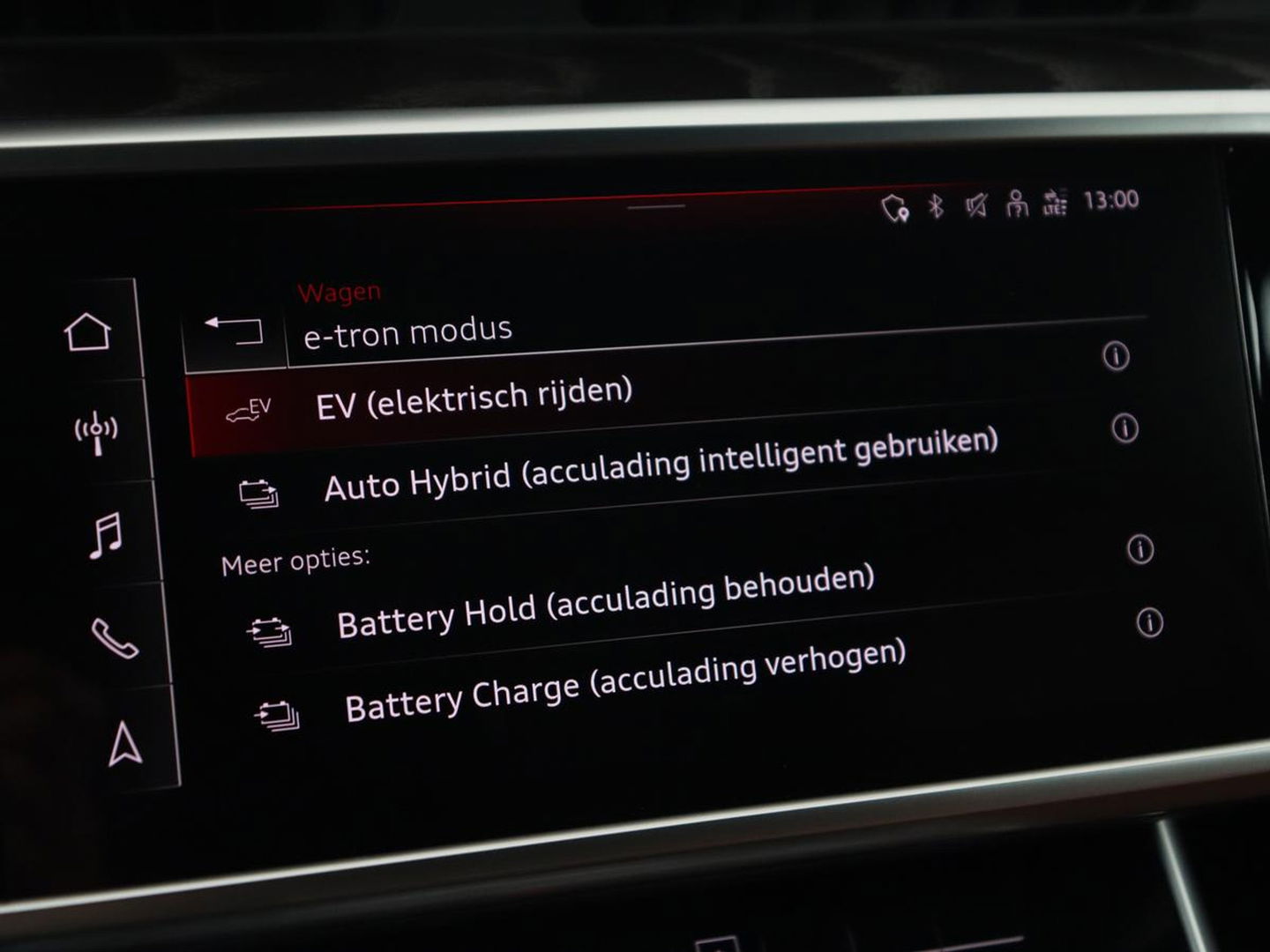 Audi A6 50 TFSIe quattro S edition | Panoramadak | Adaptive cruise | Nappaleder | Stoel & stuurverwarming | Camera | Trekhaak | Keyless | Adaptief onderstel | Carplay | Navigatie | Matrix LED | Getint glas | PHEV | Plug In