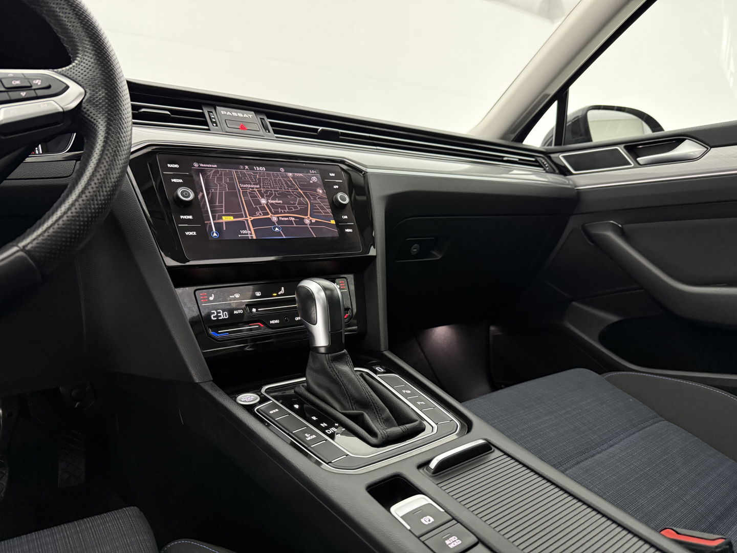 Volkswagen Passat 1.4 TSI GTE PHEV | SOH 90% | Pano | Adap. Cruise | Virtual | Massage | Stoelverw. | Camera | Keyless