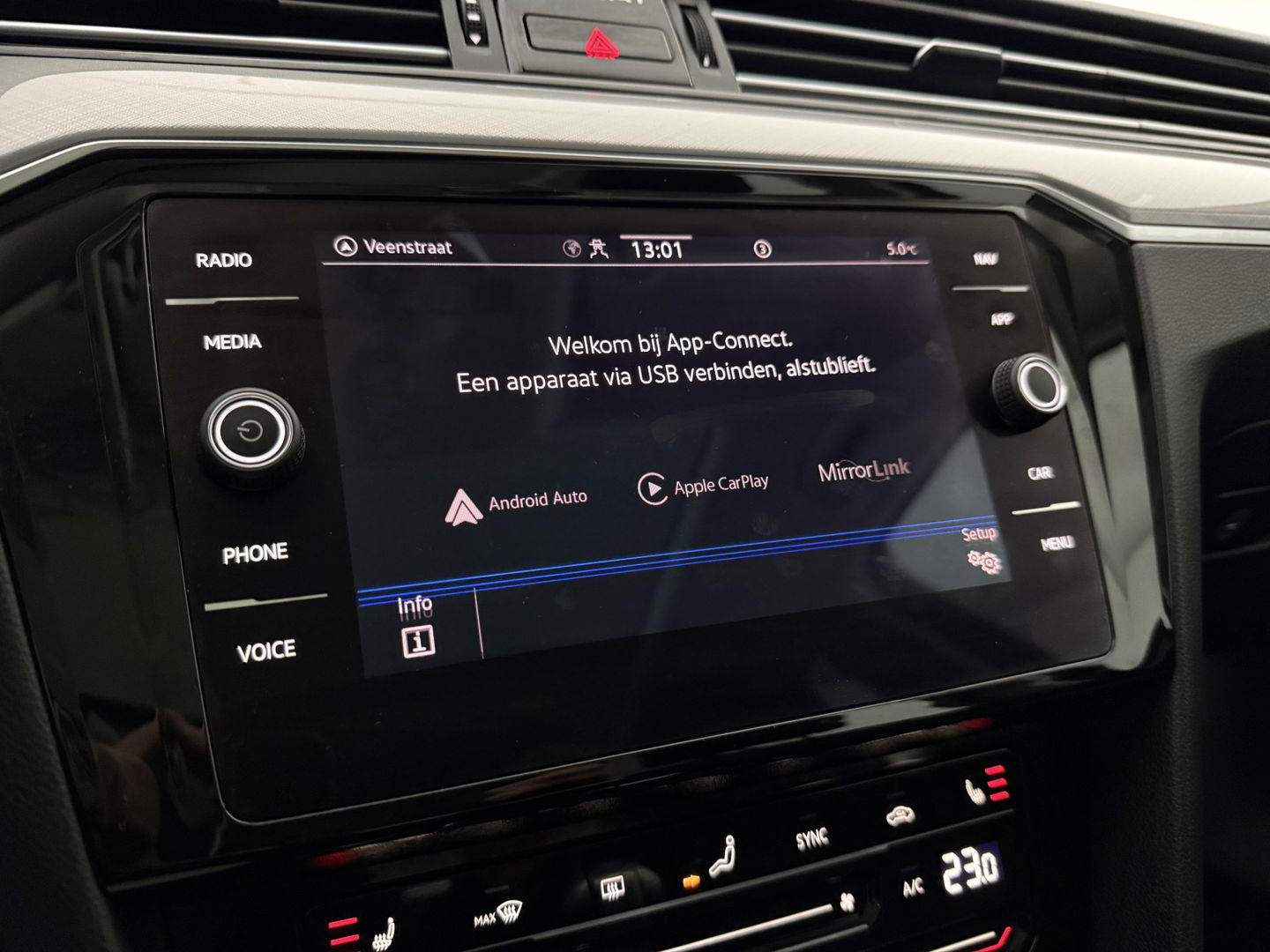 Volkswagen Passat 1.4 TSI GTE PHEV | SOH 90% | Pano | Adap. Cruise | Virtual | Massage | Stoelverw. | Camera | Keyless