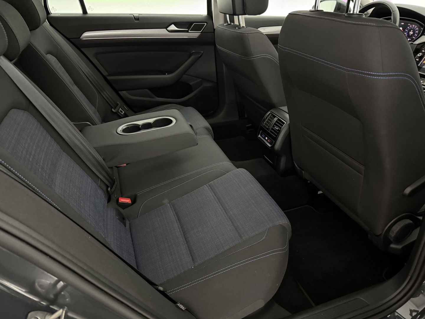 Volkswagen Passat 1.4 TSI PHEV GTE | SOH 90% | Pano | Adap. Cruise | Virtual | Massage | Stoelverw. | Camera | Keyless