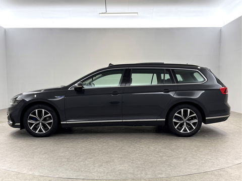 Volkswagen Passat 1.4 TSI GTE PHEV | SOH 90% | Pano | Adap. Cruise | Virtual | Massage | Stoelverw. | Camera | Keyless