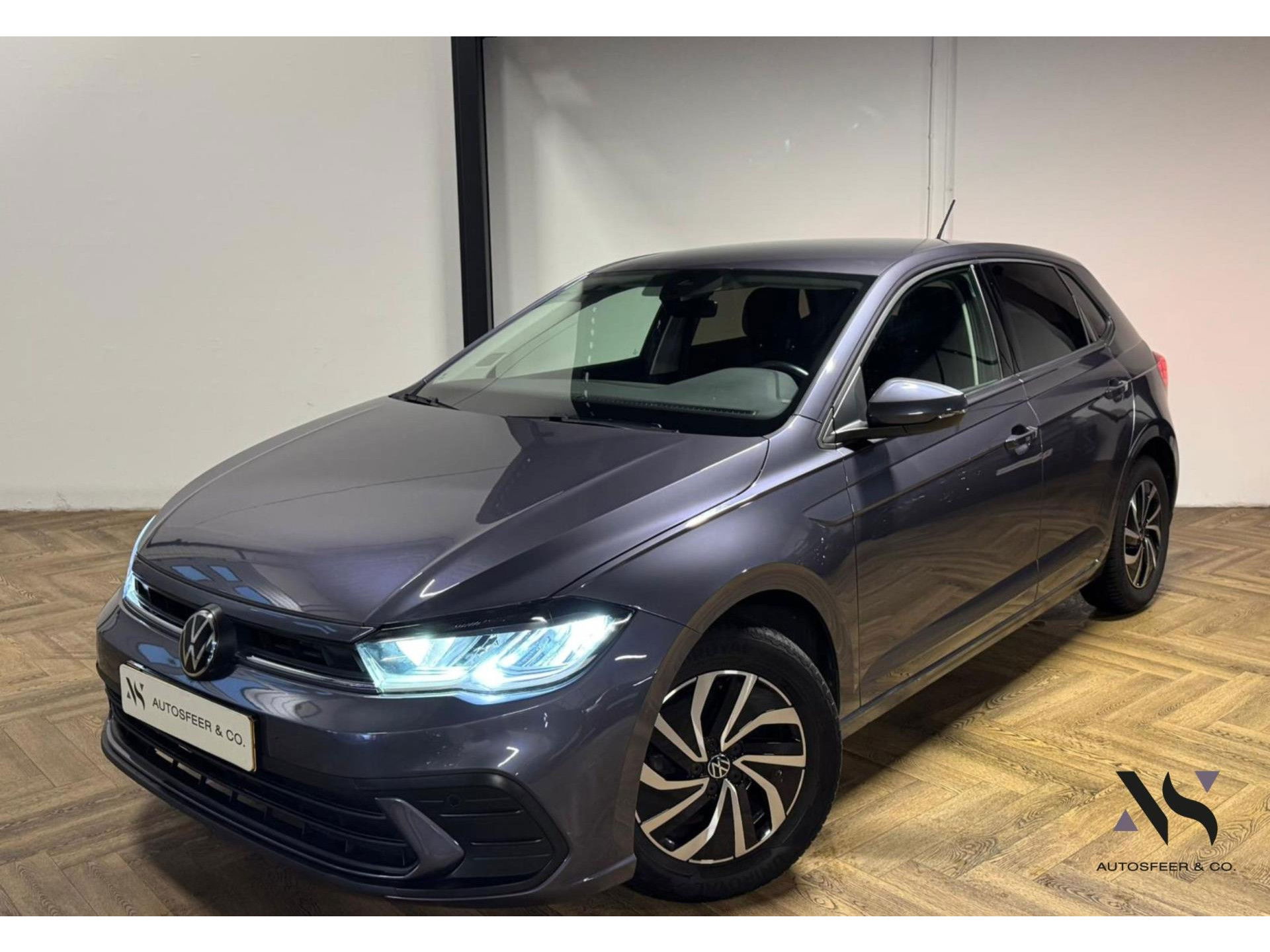 Volkswagen Polo 1.0 TSI Life PDC CARPLAY