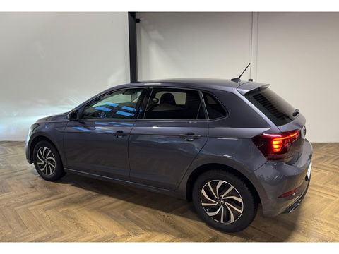 Volkswagen Polo 1.0 TSI Life PDC CARPLAY
