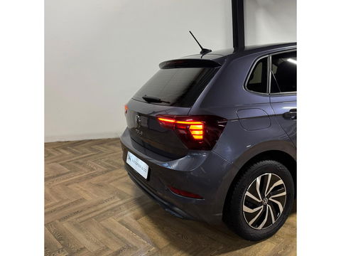 Volkswagen Polo 1.0 TSI Life PDC CARPLAY