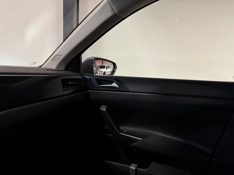 Volkswagen Polo 1.0 TSI Life PDC CARPLAY