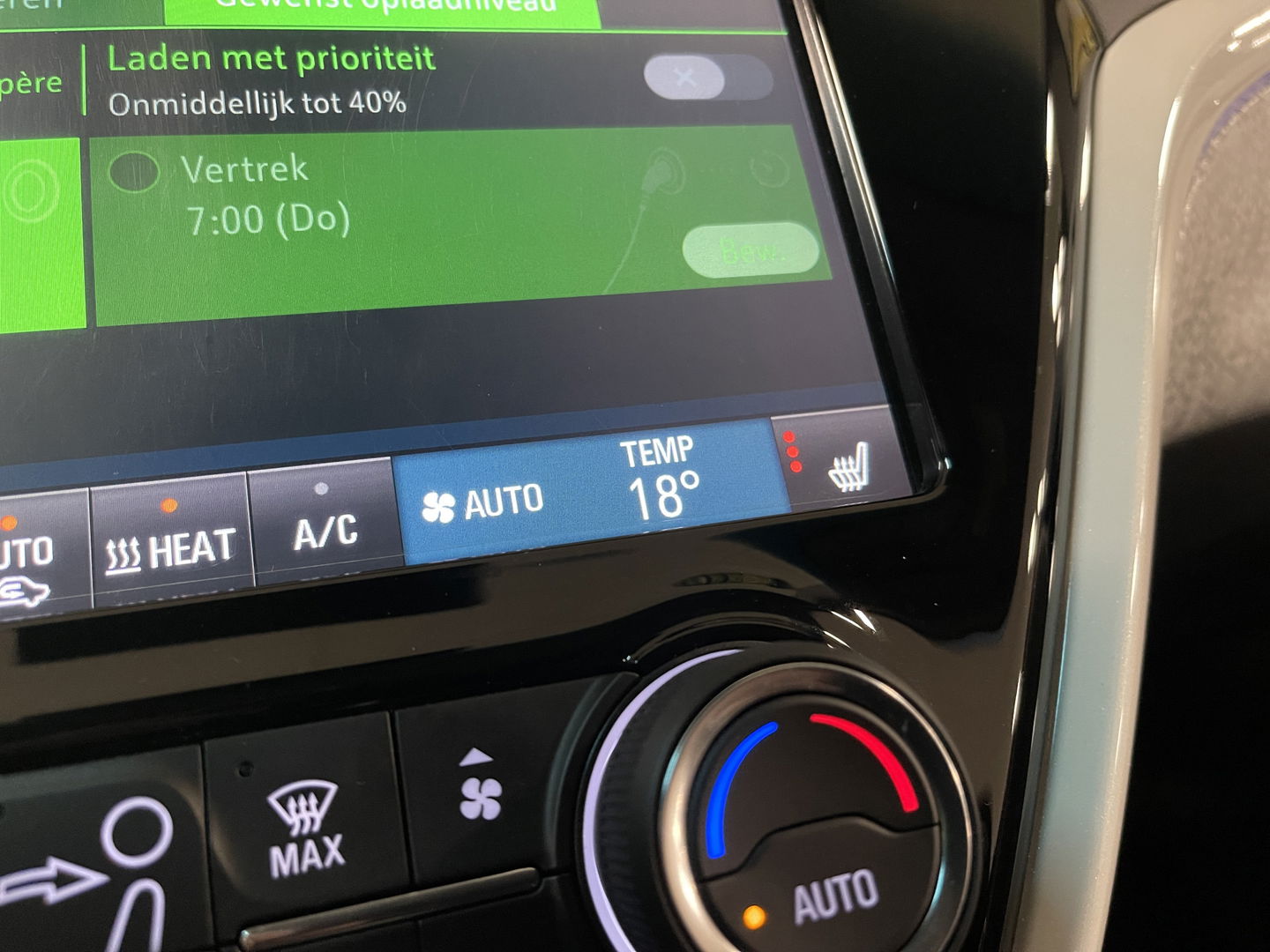 Opel Ampera-E Business executive 60 kWh | Apple Carplay | Android Auto | Origineel Nederlands | Trekhaak | Automatische Verlichting |