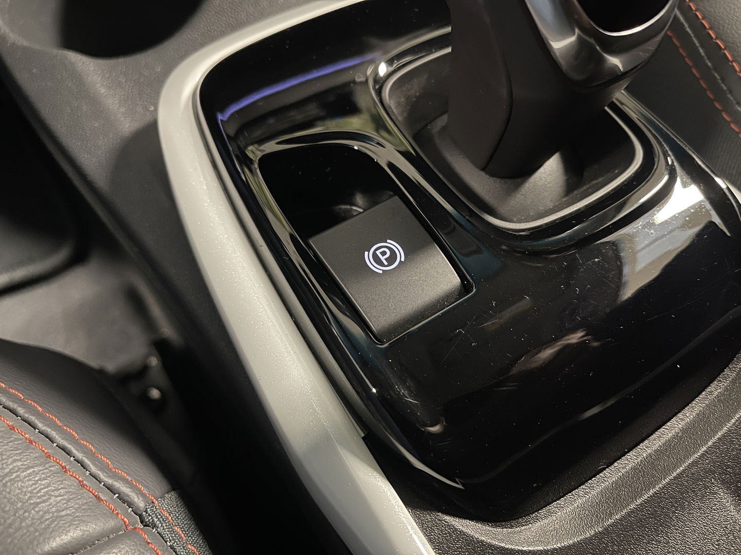 Opel Ampera-E Business executive 60 kWh | Apple Carplay | Android Auto | Origineel Nederlands | Trekhaak | Automatische Verlichting |