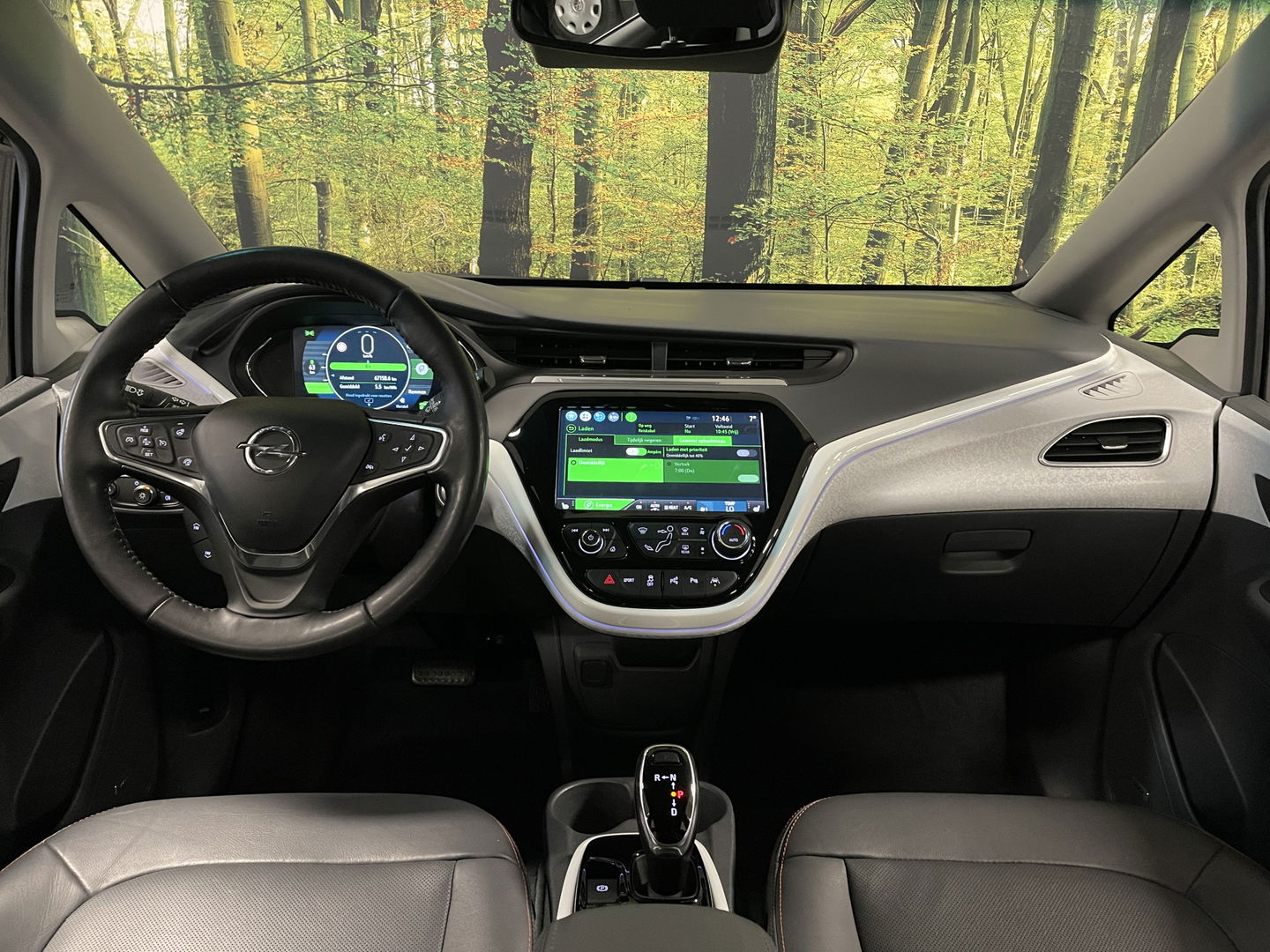 Opel Ampera-E Business executive 60 kWh | Apple Carplay | Android Auto | Origineel Nederlands | Trekhaak | Automatische Verlichting |