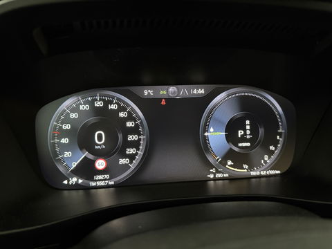 Volvo XC40 1.5 T5 Recharge R-Design | SOH 82% | Sfeer | Virtual | H/K | Camera | Memory | Trekh. | Stoel/Stuurverw. | Keyless | NAP