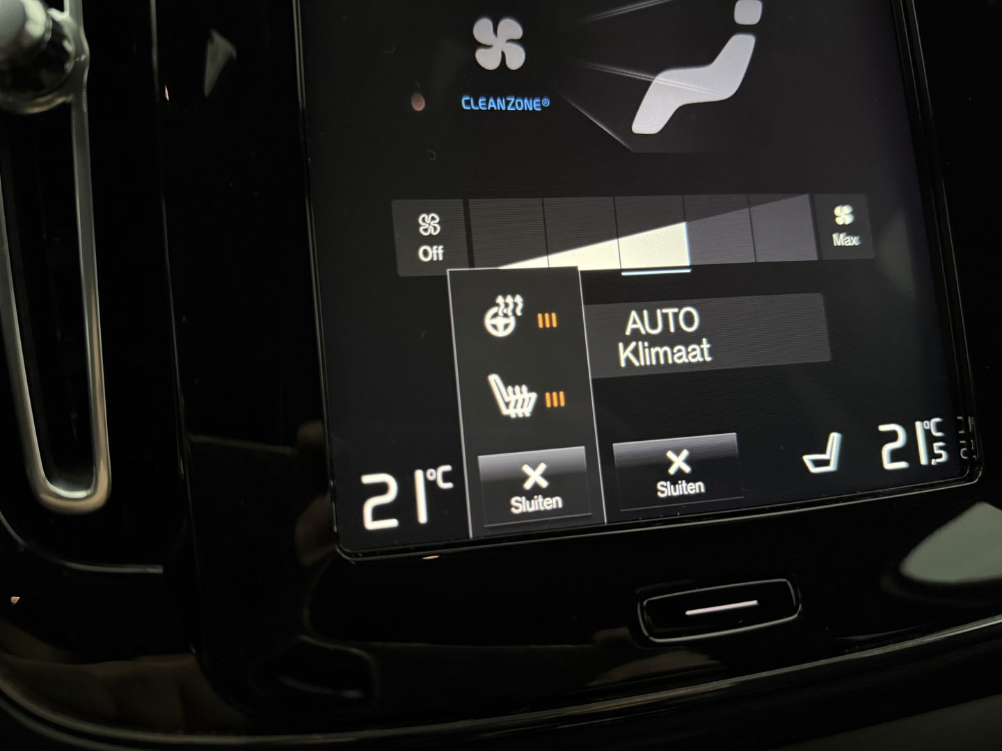 Volvo XC40 1.5 T5 Recharge R-Design | SOH 82% | Sfeer | Virtual | H/K | Camera | Memory | Trekh. | Stoel/Stuurverw. | Keyless | NAP