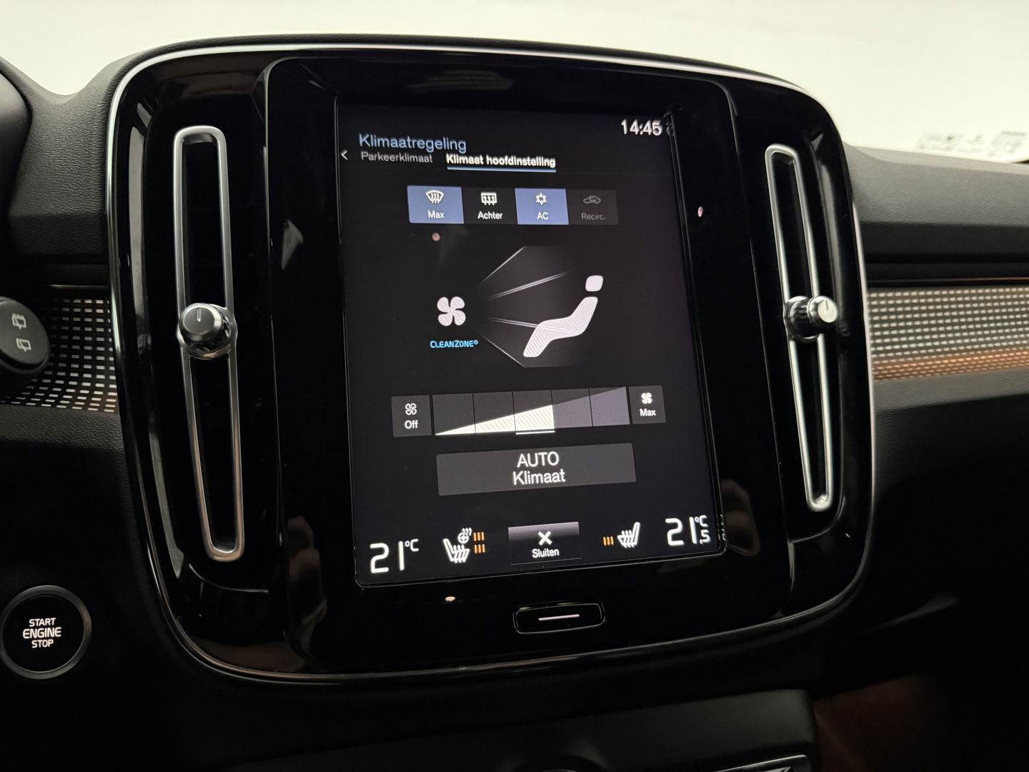 Volvo XC40 1.5 T5 Recharge R-Design | SOH 82% | Sfeer | Virtual | H/K | Camera | Memory | Trekh. | Stoel/Stuurverw. | Keyless | NAP