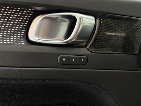 Volvo XC40 1.5 T5 Recharge R-Design | SOH 82% | Sfeer | Virtual | H/K | Camera | Memory | Trekh. | Stoel/Stuurverw. | Keyless | NAP