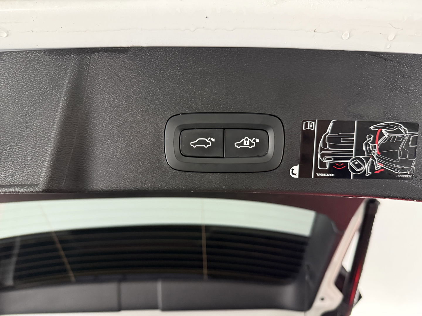 Volvo XC40 1.5 T5 Recharge R-Design | SOH 82% | Sfeer | Virtual | H/K | Camera | Memory | Trekh. | Stoel/Stuurverw. | Keyless | NAP