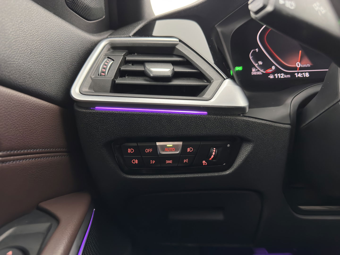 BMW 3-serie 320d High Executive Edition (INCL.BTW) *LUXURY-LEATHER | FULL-LED | DIGI-COCKPIT | HEATED-SPORTSEATS | HIFI-SOUND | NAVI-FULLMAP | KEYLESS | CAMERA | PRIVACY-GLASS | SHIFT-PADDLES | DAB+ | ECC | PDC | CRUISE | 19''ALU*