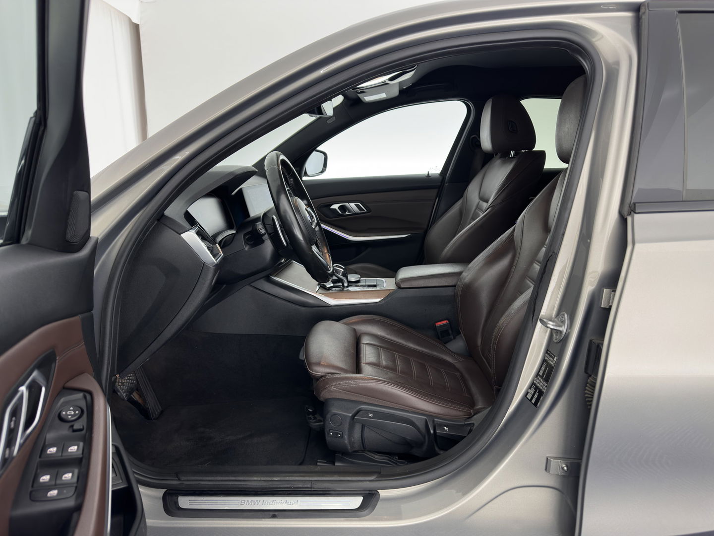 BMW 3-serie 320d High Executive Edition (INCL.BTW) *LUXURY-LEATHER | FULL-LED | DIGI-COCKPIT | HEATED-SPORTSEATS | HIFI-SOUND | NAVI-FULLMAP | KEYLESS | CAMERA | PRIVACY-GLASS | SHIFT-PADDLES | DAB+ | ECC | PDC | CRUISE | 19''ALU*