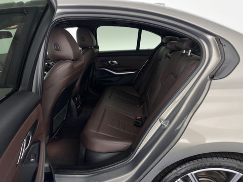 BMW 3-serie 320d High Executive Edition (INCL.BTW) *LUXURY-LEATHER | FULL-LED | DIGI-COCKPIT | HEATED-SPORTSEATS | HIFI-SOUND | NAVI-FULLMAP | KEYLESS | CAMERA | PRIVACY-GLASS | SHIFT-PADDLES | DAB+ | ECC | PDC | CRUISE | 19''ALU*