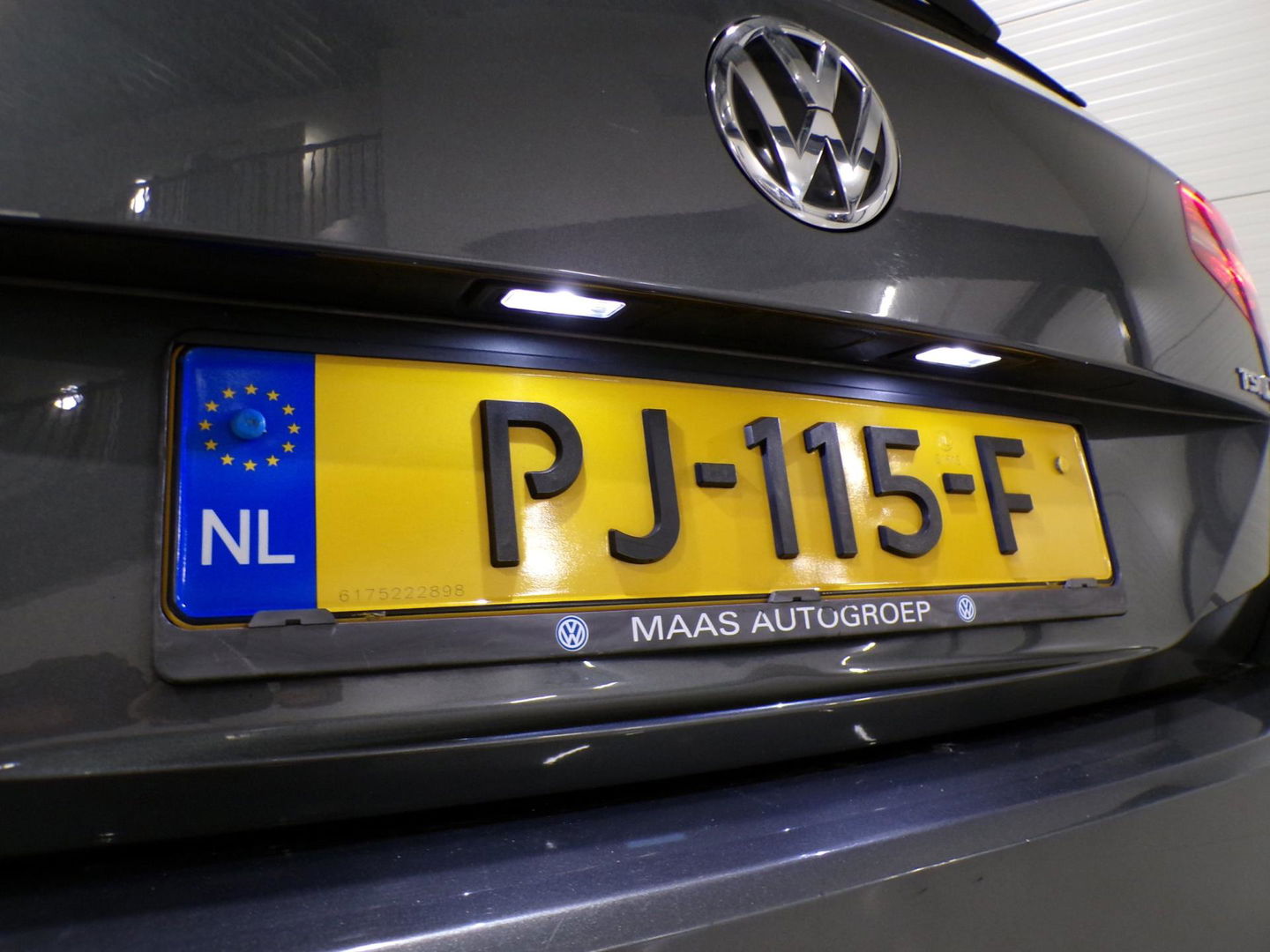 Volkswagen Passat Variant 1.4 TSI Highline Business R-Line "Origineel NL!" Automaat! Apple-Carplay Xenon 19"Velgen Adaptive-cruise