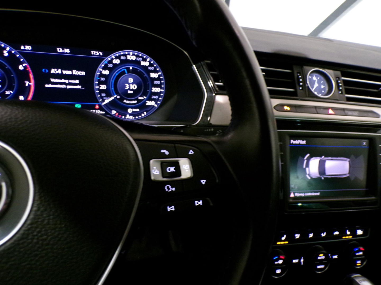 Volkswagen Passat Variant 1.4 TSI Highline Business R-Line "Origineel NL!" Automaat! Apple-Carplay Xenon 19"Velgen Adaptive-cruise