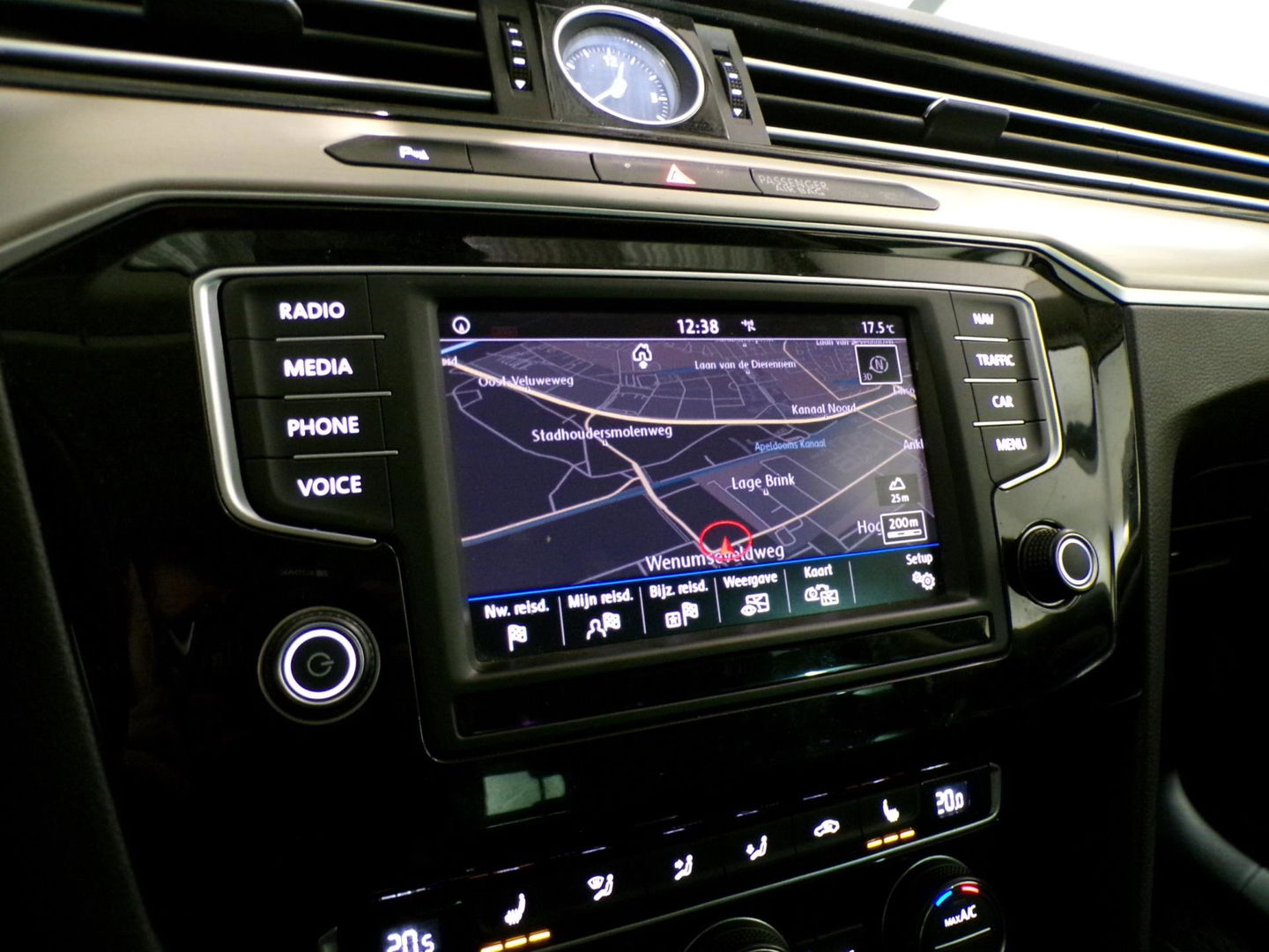 Volkswagen Passat Variant 1.4 TSI Highline Business R-Line "Origineel NL!" Automaat! Apple-Carplay Xenon 19"Velgen Adaptive-cruise