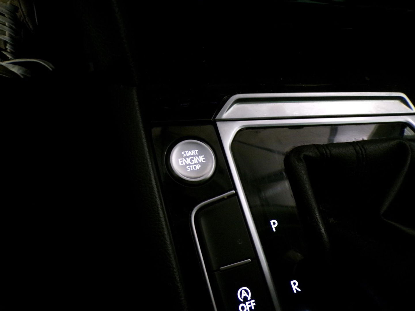 Volkswagen Passat Variant 1.4 TSI Highline Business R-Line "Origineel NL!" Automaat! Apple-Carplay Xenon 19"Velgen Adaptive-cruise